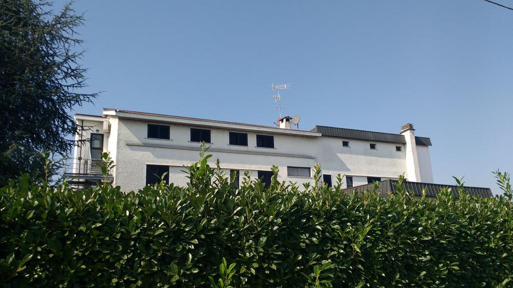 בינאסקו Hotel La Goletta מראה חיצוני תמונה